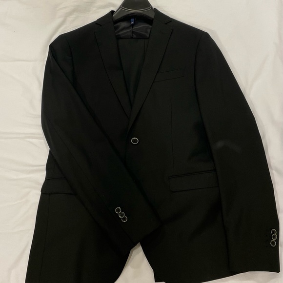 Men’s Black Slim Fit Suit - Picture 3 of 8